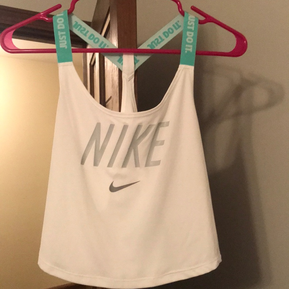 White and teal Nike dri-fit crop top